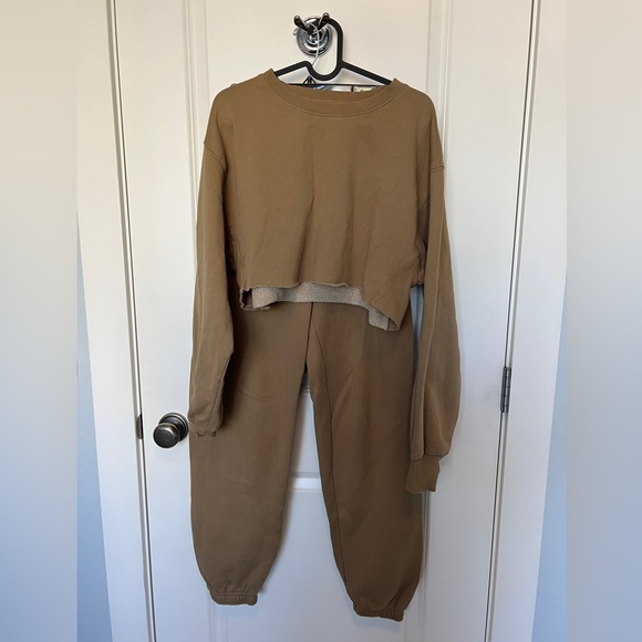 TNA cozy AF sweats and crop - Picture 1 of 5